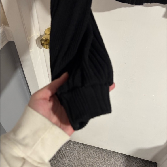 SHEIN Black Ribbed Cropped Sweatshirt - Picture 3 of 3